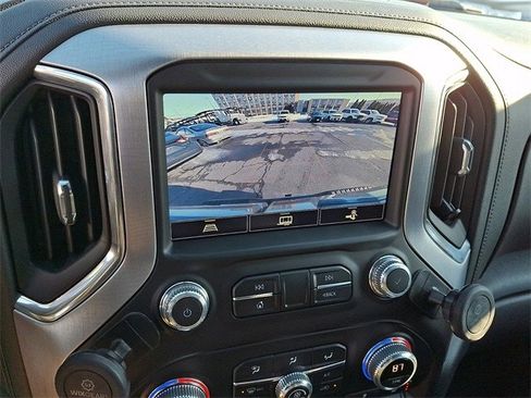 Used 2022 GMC Sierra 2500 SLE w/ SLE Value Package; image 18