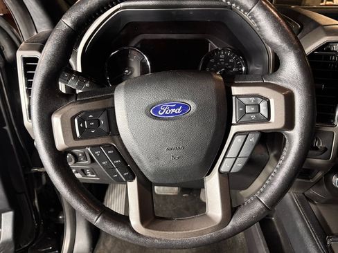Used 2019 Ford Expedition Max XLT w/ Equipment Group 202A AWD/4WD image 12
