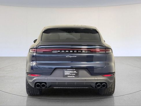 Certified 2025 Porsche Cayenne Coupe image 7