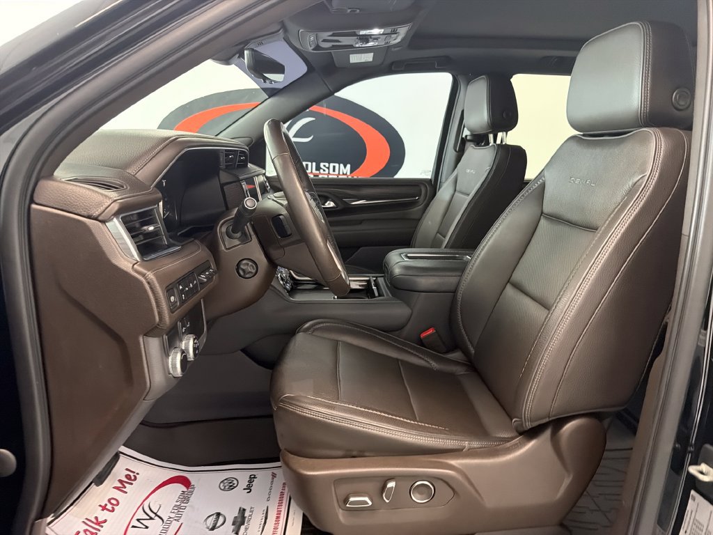 Used 2021 GMC Yukon Denali w/ Denali Premium Package RWD image 12