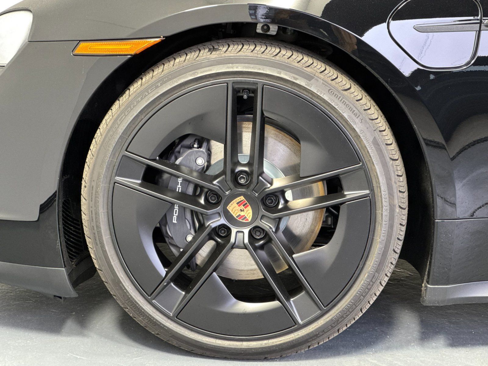 Certified 2026 Porsche Taycan AWD/4WD image 33