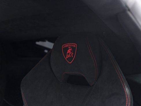 Used 2018 Lamborghini Huracan Performante image 65