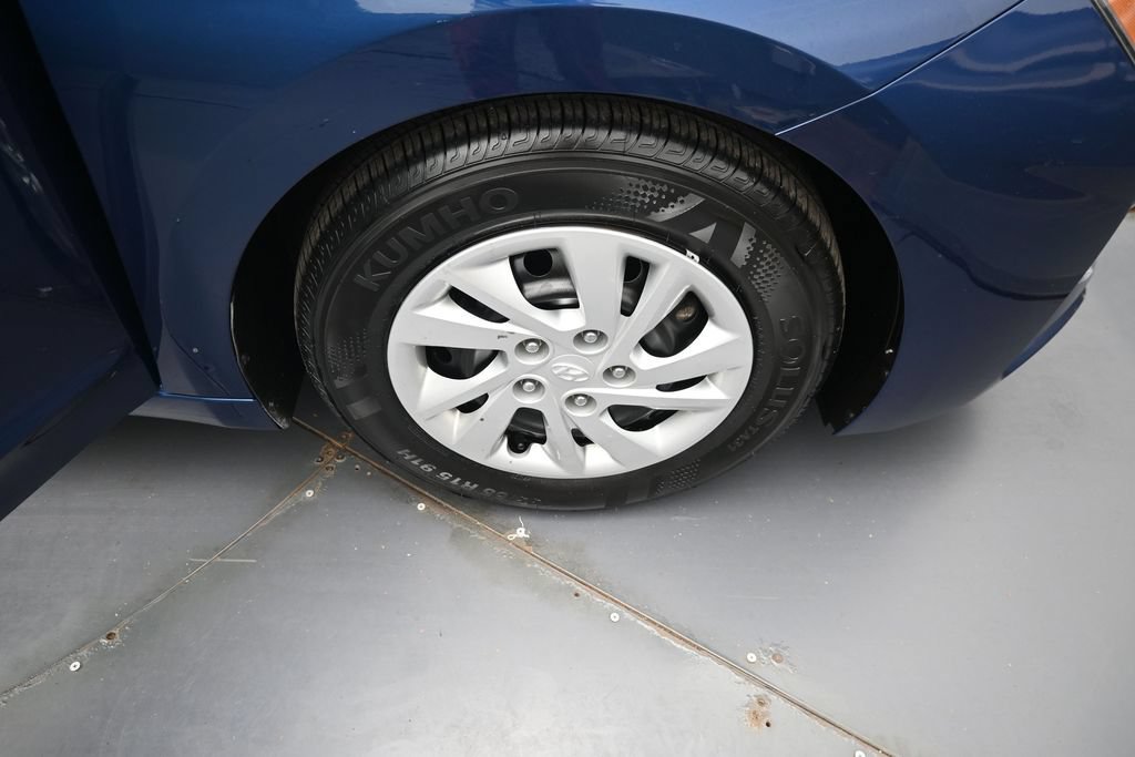 Used 2019 Hyundai Elantra SE FWD image 30
