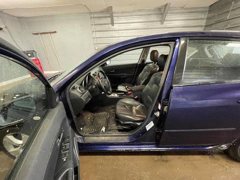 Used 2004 MAZDA MAZDA3 s w/ Moonroof & 6-CD Pkg image 21