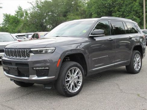 Used 2023 Jeep Grand Cherokee L Summit w/ Advanced Protech Group IV AWD/4WD image 3