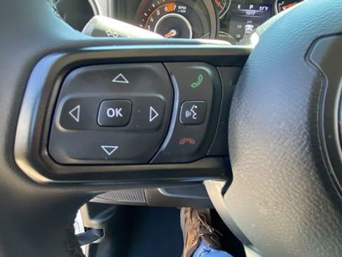 Used 2025 Jeep Wrangler Unlimited Sport AWD/4WD image 19
