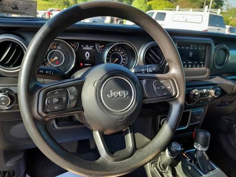 Used 2022 Jeep Gladiator Sport AWD/4WD image 11