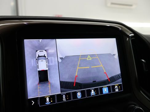 Used 2021 Chevrolet Silverado 2500 High Country w/ Z71 Off-Road Package image 16