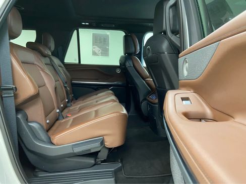 Used 2025 Lincoln Navigator L Reserve image 20