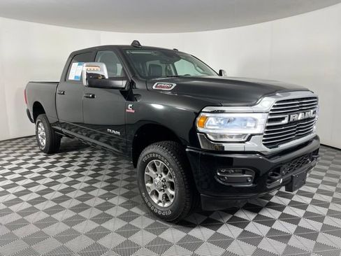 Used 2024 RAM 2500 Laramie w/ Safety Group AWD/4WD image 3