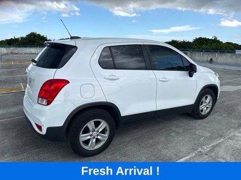 Used 2020 Chevrolet Trax LS FWD image 12