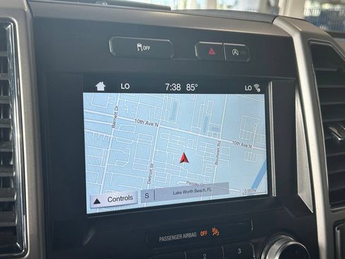 Used 2018 Ford F150 Lariat w/ Equipment Group 502A Luxury RWD image 13