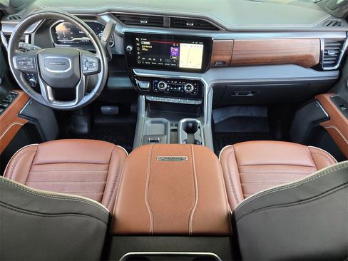 Used 2024 GMC Sierra 2500 Denali Ultimate image 16