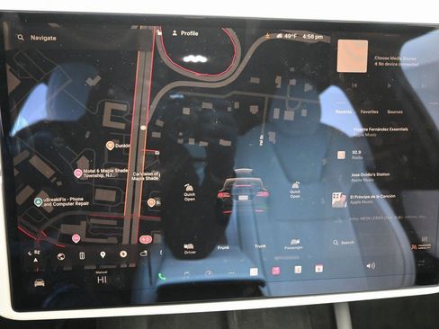 Used 2022 Tesla Model X Plaid image 12