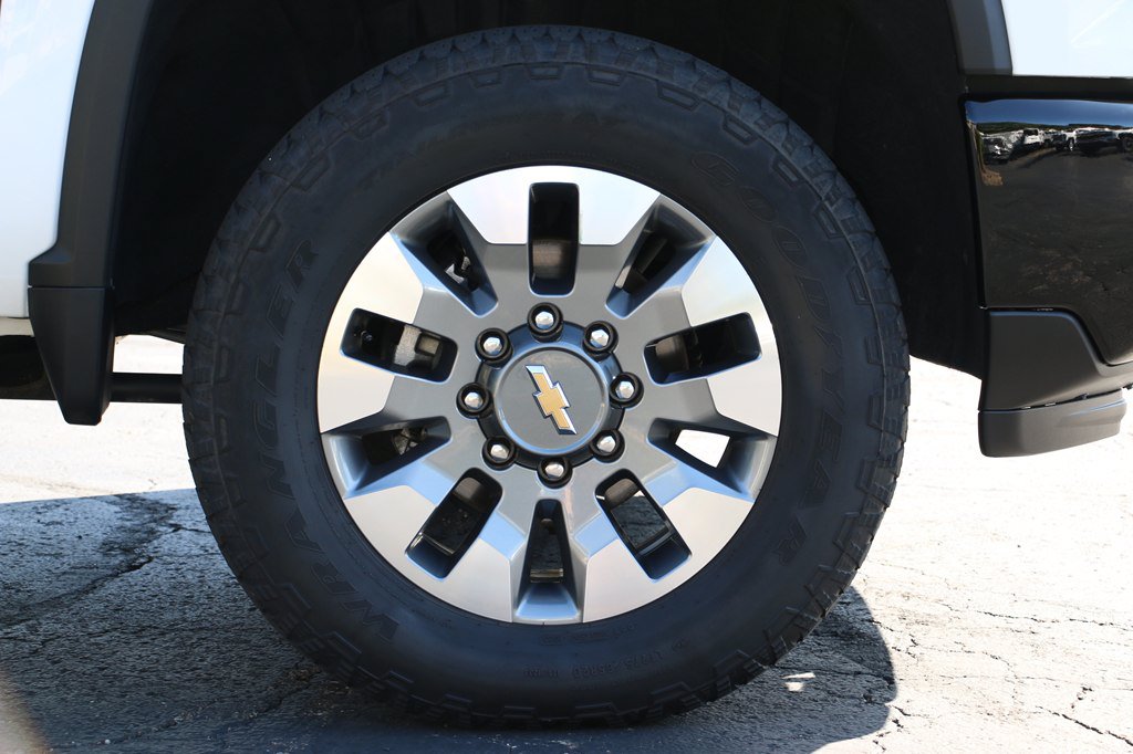 Used 2025 Chevrolet Silverado 2500 Custom w/ Custom Value Package AWD/4WD image 45