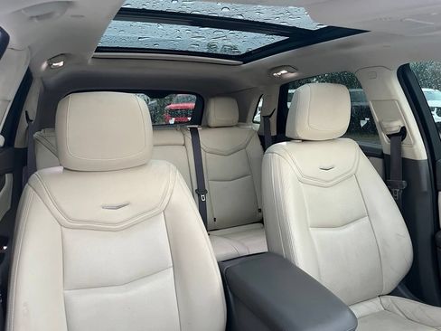 Used 2018 Cadillac XT5 Luxury w/ Driver Awareness Package FWD image 41
