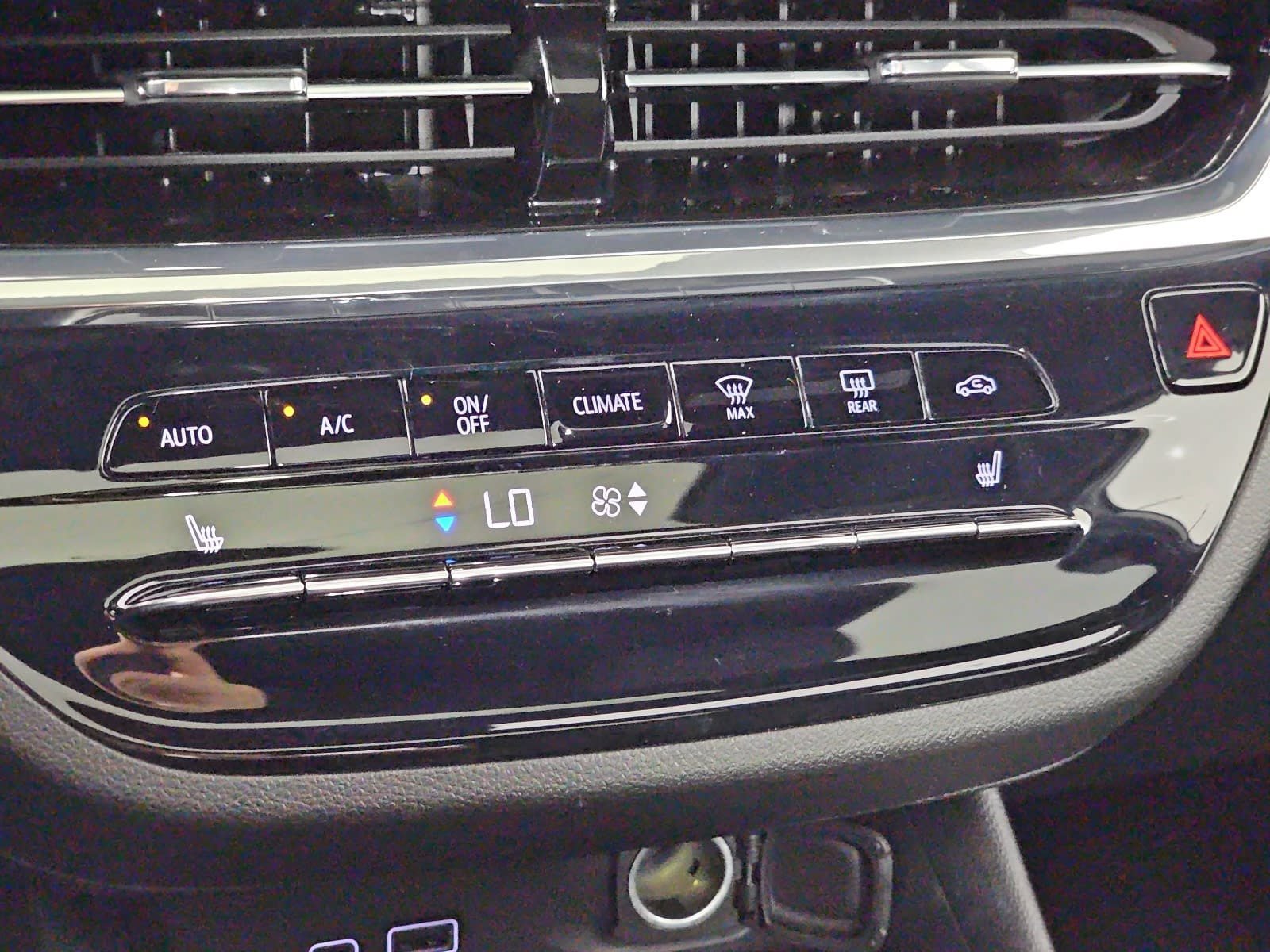 Used 2024 Buick Envista Avenir FWD image 22