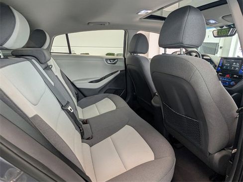 Used 2020 Hyundai Ioniq SEL image 15