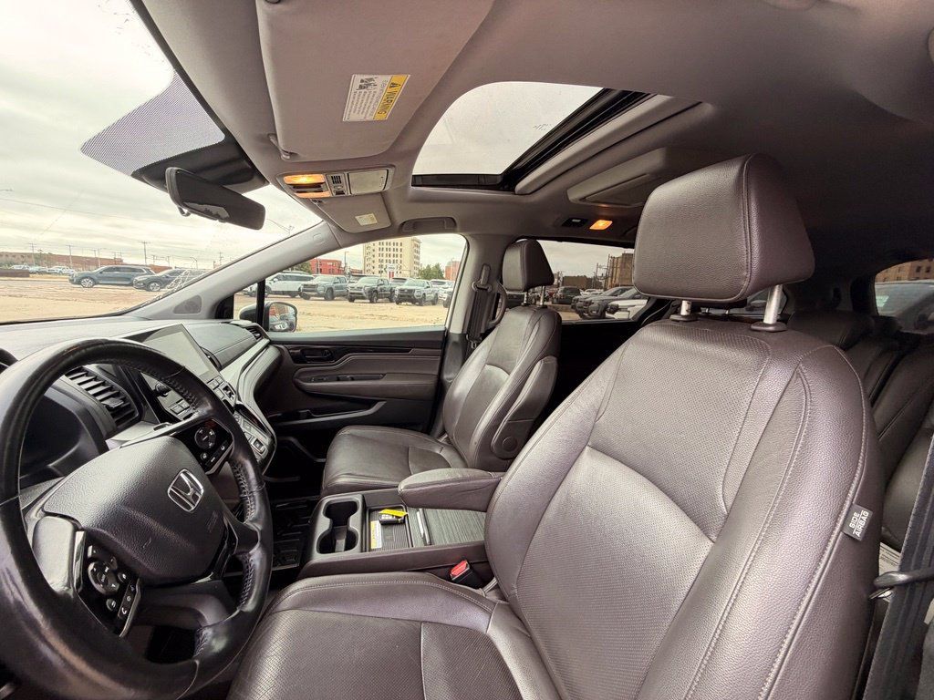 Used 2018 Honda Odyssey Elite image 11
