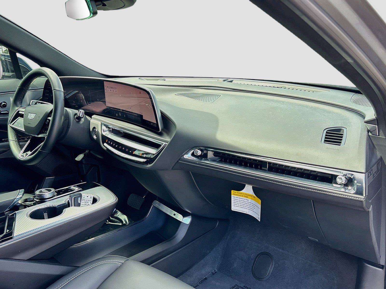 Used 2024 Cadillac Lyriq Tech RWD image 29