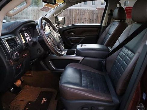 Certified 2019 Nissan Titan Platinum Reserve image 19