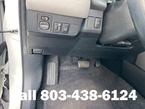 Used 2018 Toyota RAV4 XLE image 24