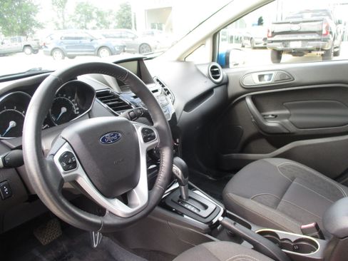 Used 2014 Ford Fiesta SE w/ Equipment Group 201A FWD image 12