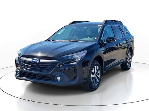 Certified 2025 Subaru Outback Premium w/ Popular Package #1A AWD/4WD image 2