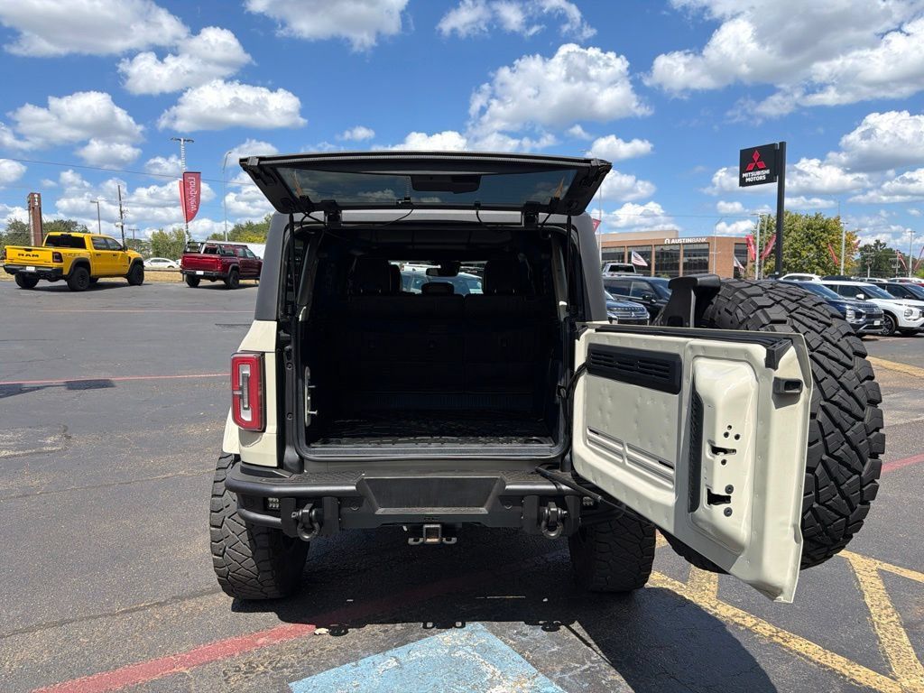 Used 2025 Ford Bronco Outer Banks AWD/4WD image 9