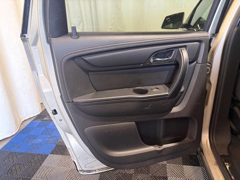 Used 2014 Chevrolet Traverse LT FWD image 9