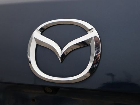 Used 2018 MAZDA MAZDA3 Sport image 15