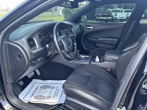 Used 2022 Dodge Charger R/T w/ Plus Group RWD image 10