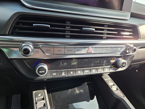 Used 2022 Kia Telluride S image 19