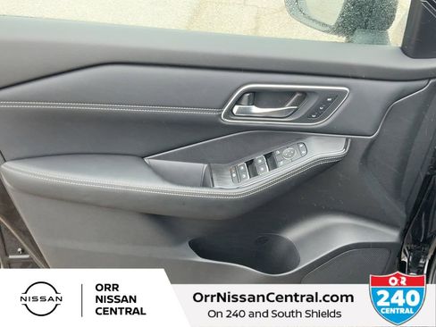 New 2026 Nissan Rogue Platinum w/ Platinum Premium Package AWD/4WD image 16