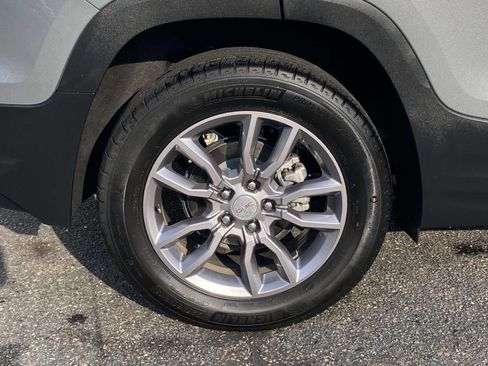 Used 2024 GMC Terrain SLT w/ LPO, Floor Liner Package FWD image 8
