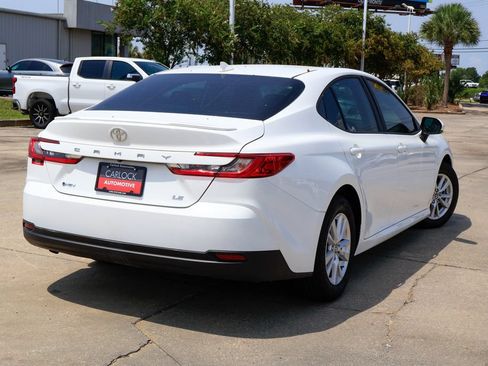 Used 2025 Toyota Camry LE w/ Convenience Package FWD image 3