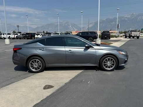 Used 2020 Nissan Altima 2.5 SV AWD/4WD image 5