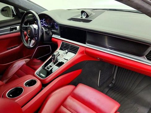 Used 2019 Porsche Panamera GTS AWD/4WD image 26