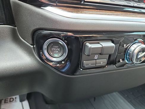 New 2025 GMC Sierra 3500 SLE w/ SLE Convenience Package image 20