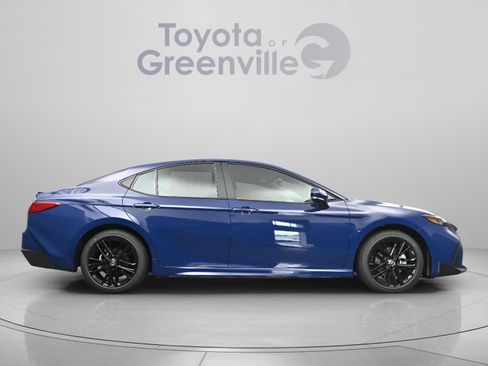 New 2026 Toyota Camry SE FWD image 17