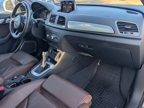 Used 2018 Audi Q3 2.0T Premium Plus w/ Premium Plus Package image 48