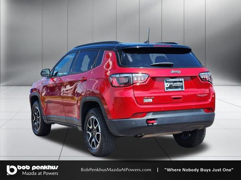 Used 2025 Jeep Compass Trailhawk AWD/4WD image 27