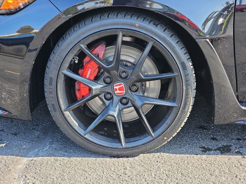 Used 2025 Honda Civic Type R image 10