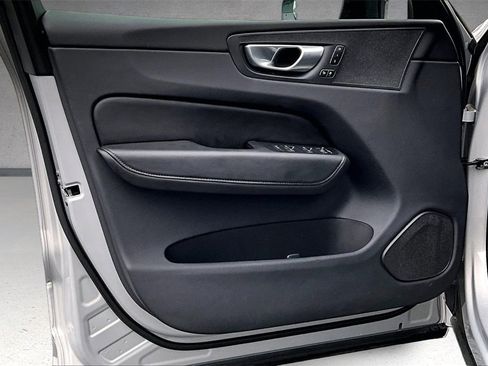 Certified 2024 Volvo XC60 B5 Plus w/ Climate Package image 20