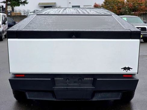 Used 2024 Tesla Cybertruck Cyberbeast AWD/4WD image 7
