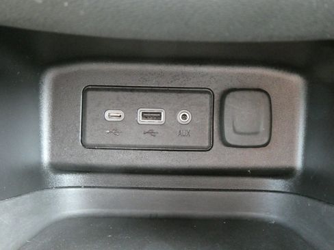 Used 2019 Chevrolet Equinox LT image 25