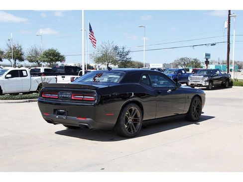 Used 2023 Dodge Challenger SRT Hellcat image 6