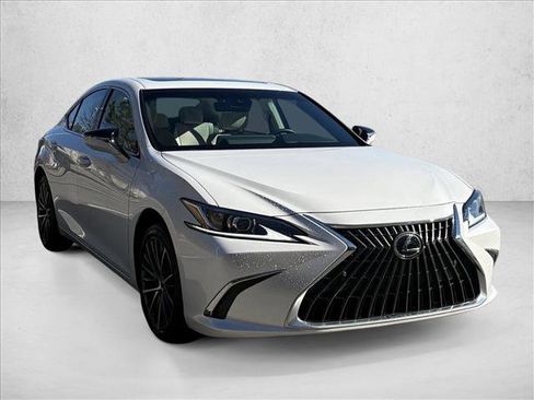 Used 2024 Lexus ES 300h ES 300h image 3