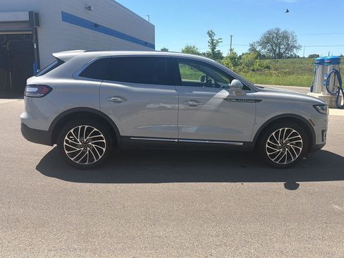 Used 2019 Lincoln Nautilus Reserve AWD/4WD image 6
