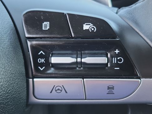 Certified 2023 Hyundai Tucson Limited AWD/4WD image 9